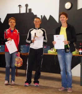 Siegerehrung Frauen: Eva Katz, Elke Hamleser u. Janina Benz (von rechts)